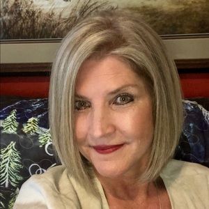 Meet your Posher, Stacy